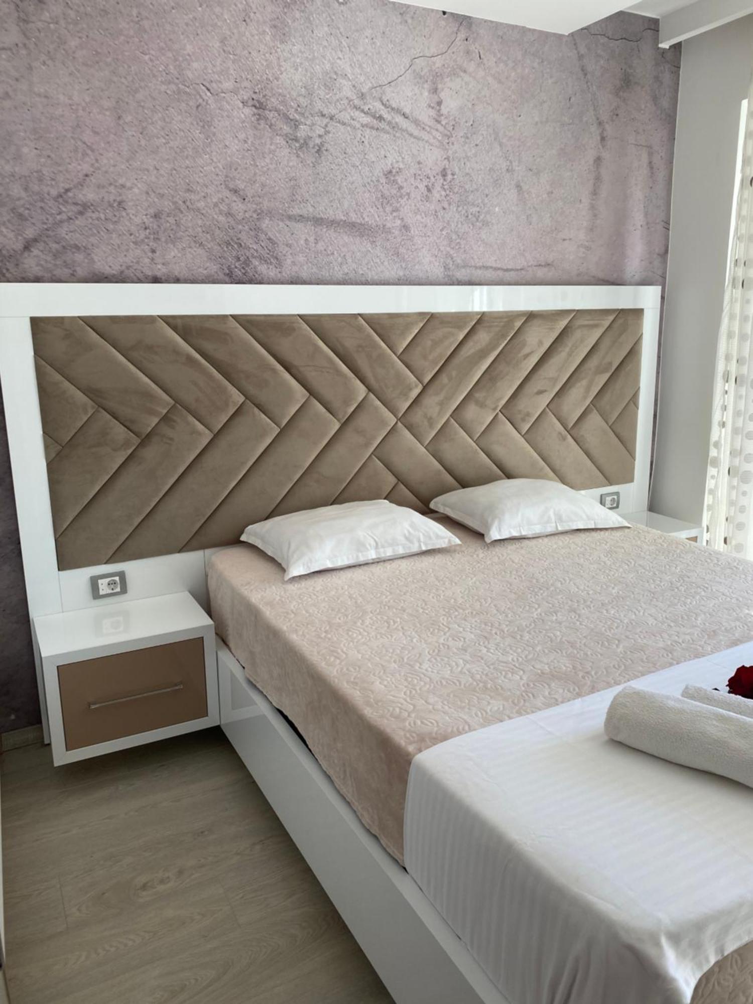 Premier * Ulcinj